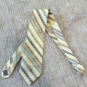 VERSACE Medusa Geometric Chain design tie 100% silk